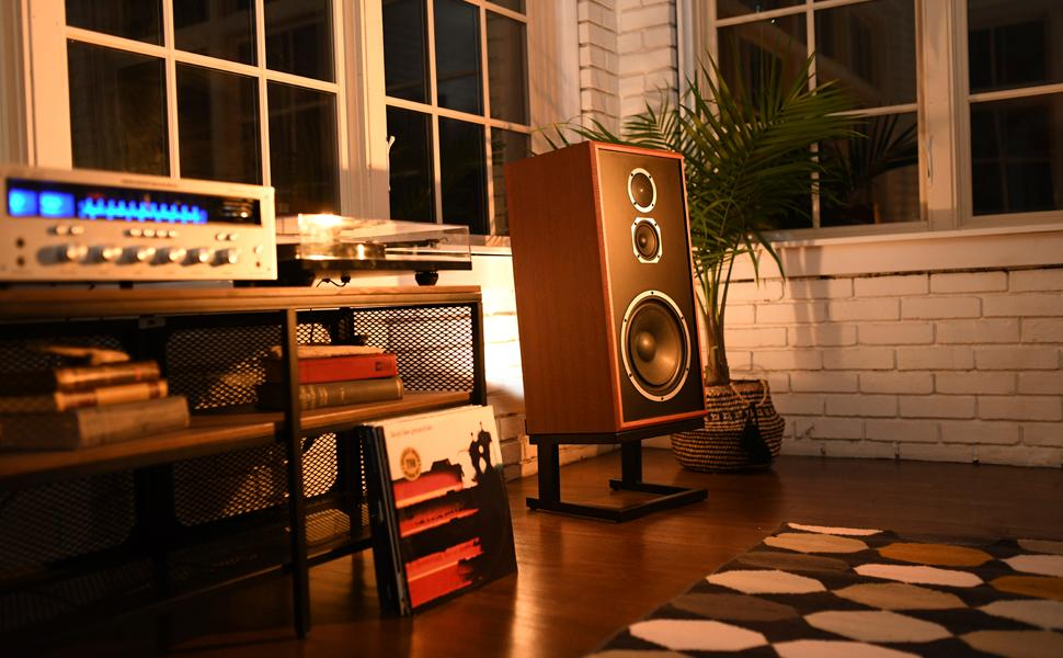 KLH  Audio