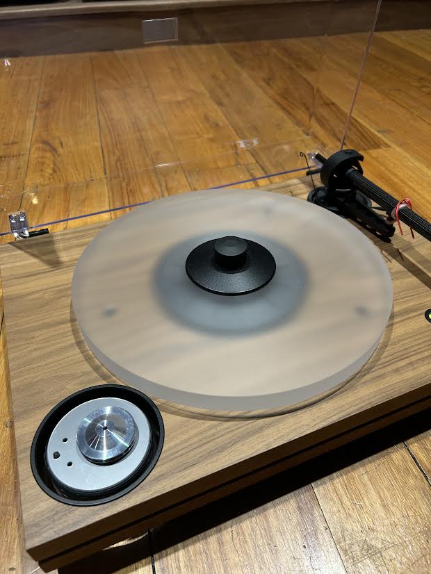 Music Hall MMF 7.3se Turntable