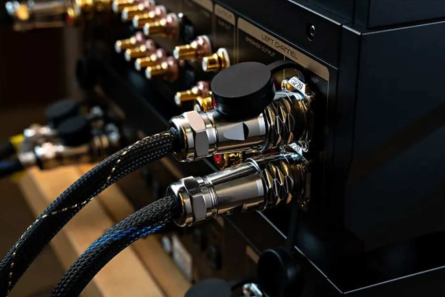 Cayin Pearl 30i 30th Anniversary Tube Amplifier, power cables up close