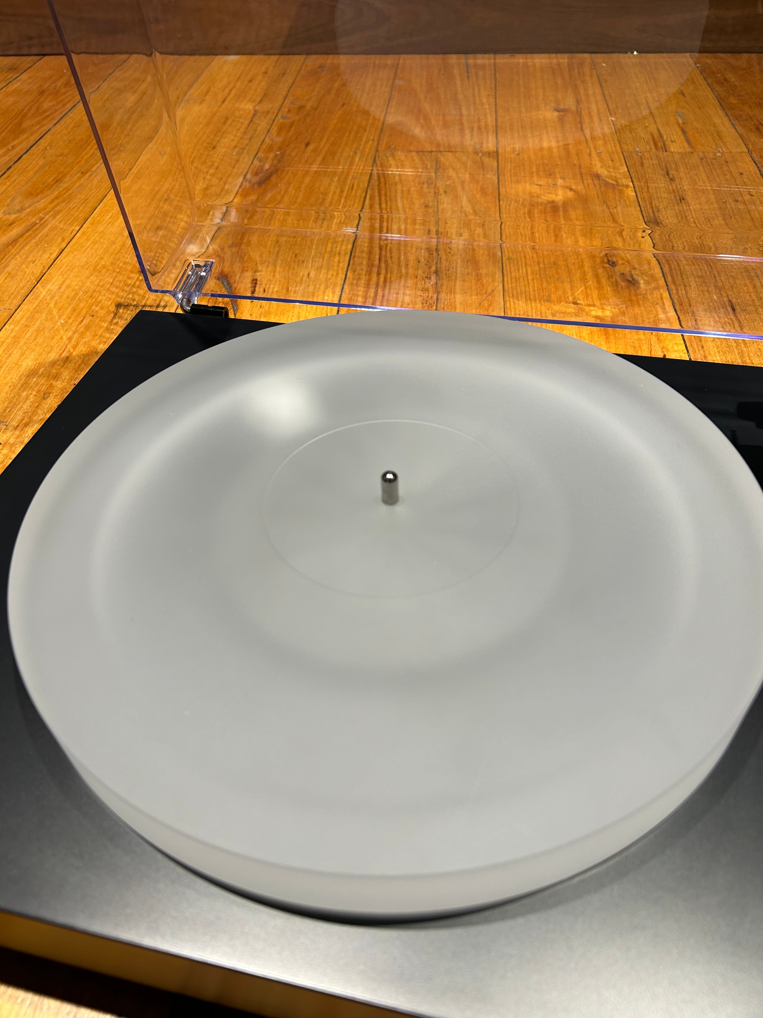 ProJect X1 Turntable - Satin Black - Open Box