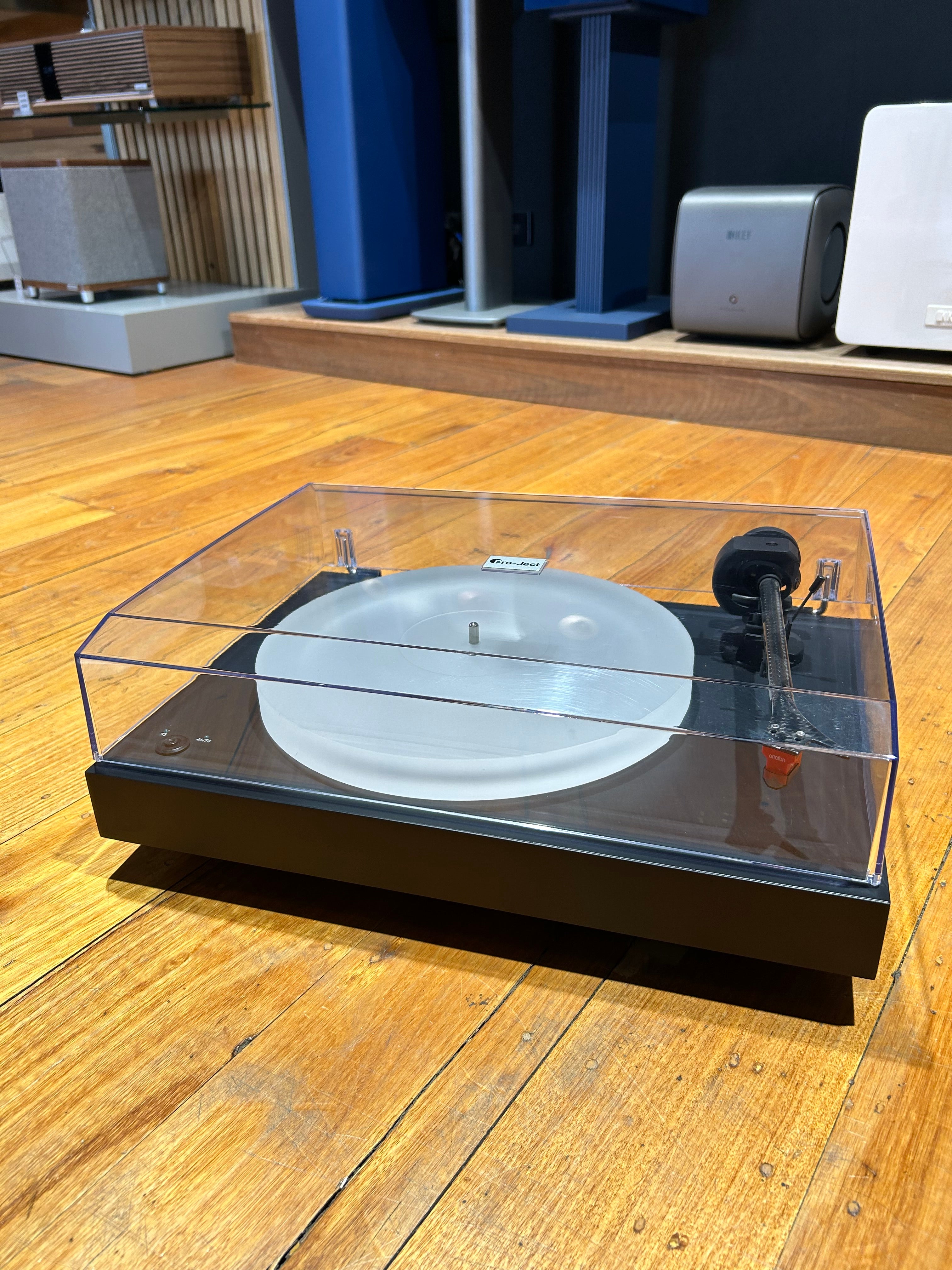 ProJect X1 Turntable - Satin Black - Open Box