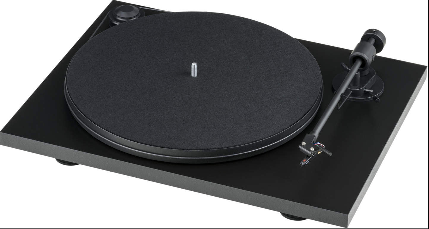 ProJect Primary E Turntable with OM Cartridge in black