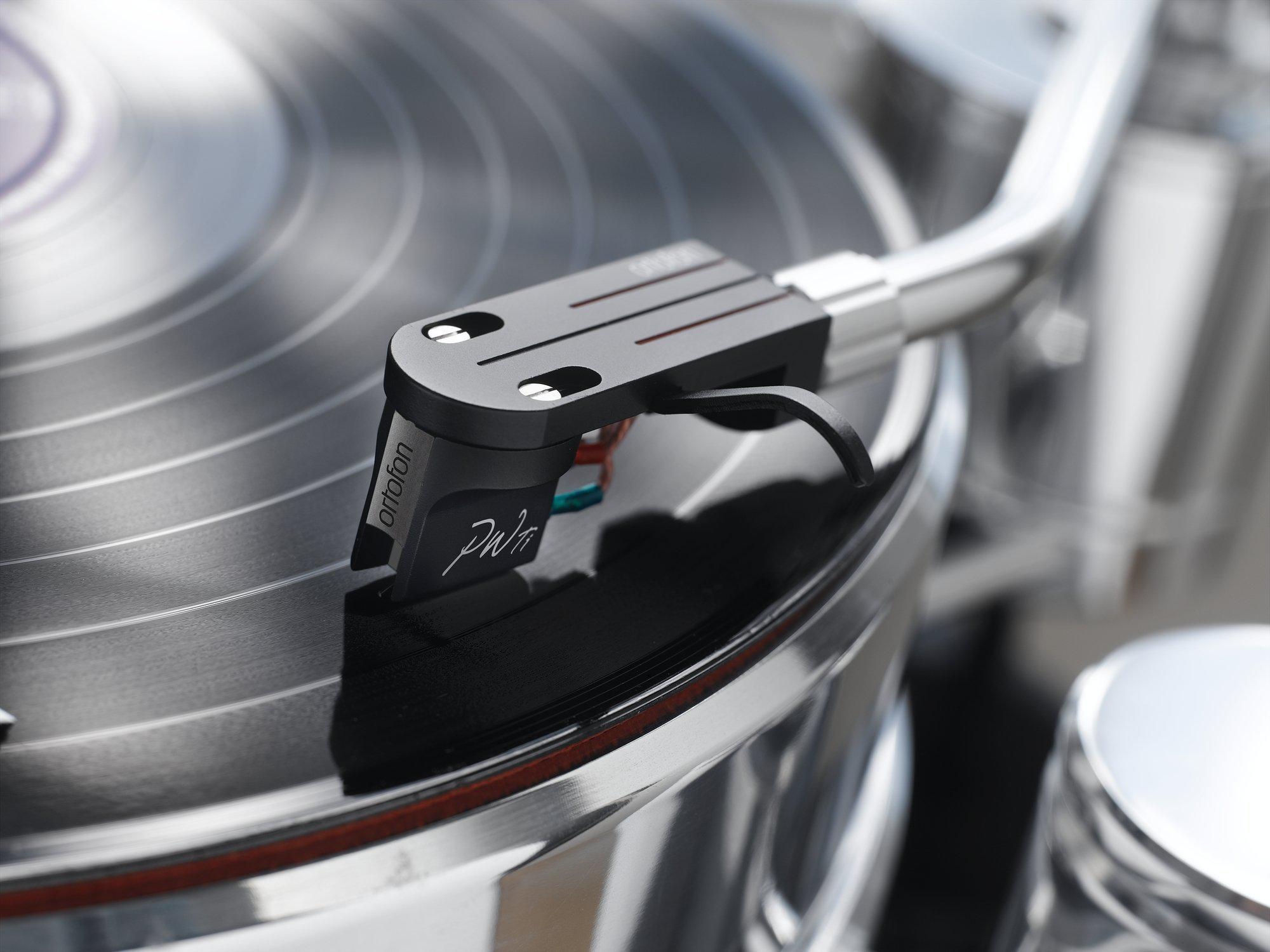 Ortofon Cartridges Ortofon Hi-Fi MC Windfeld Ti Moving Coil Cartridge