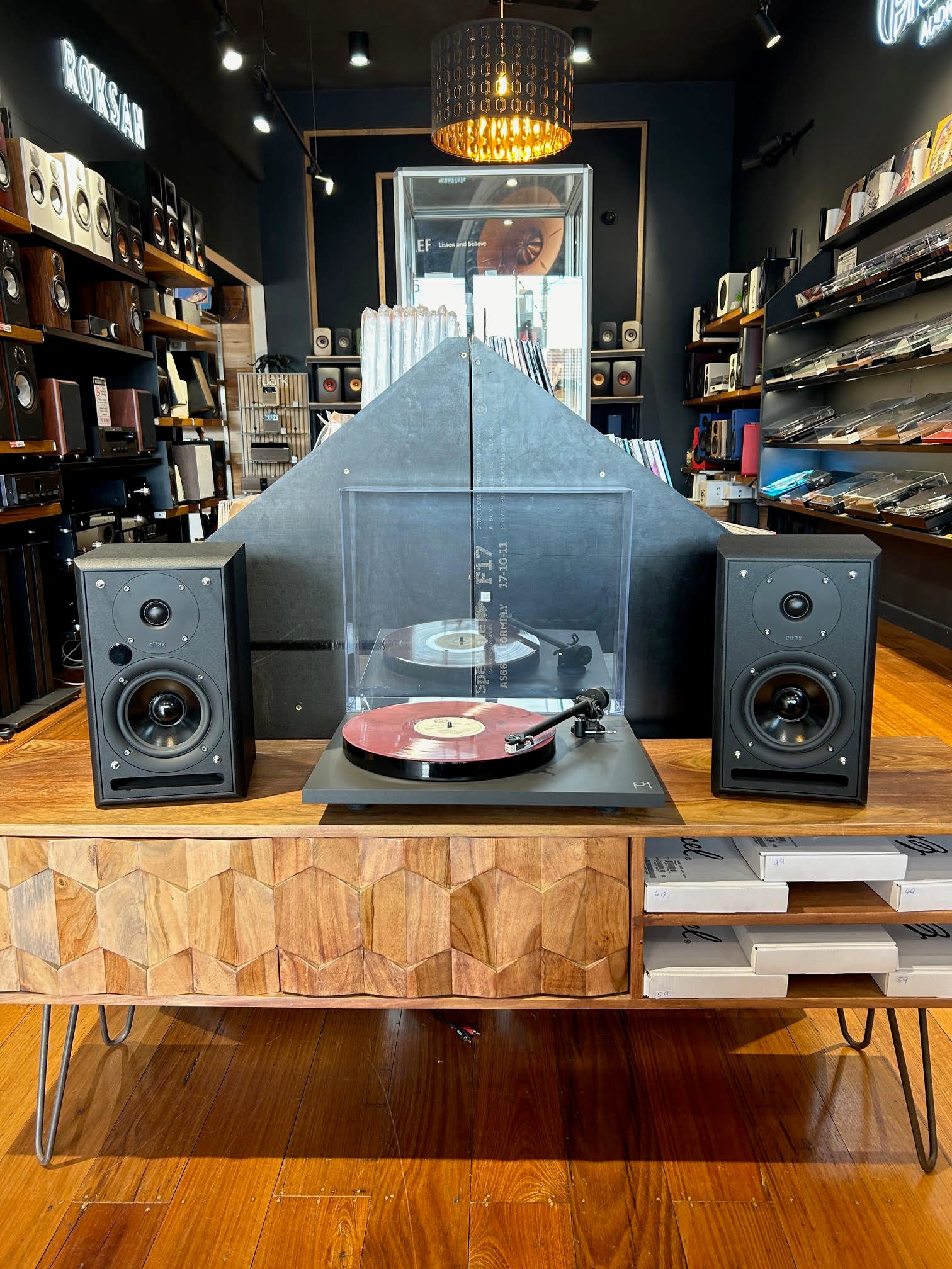 The Mighty Milazzi Music Turntable Pack