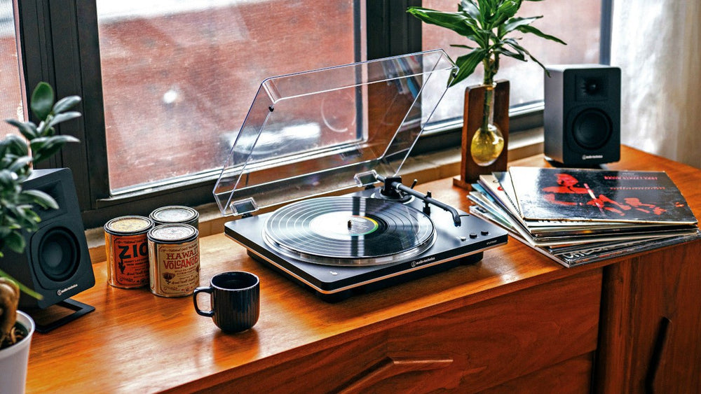 Bluetooth Turntables - Vinyl Revival