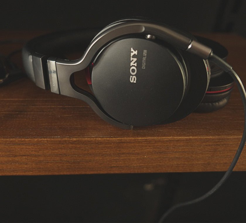 HEADPHONES - Vinyl Revival