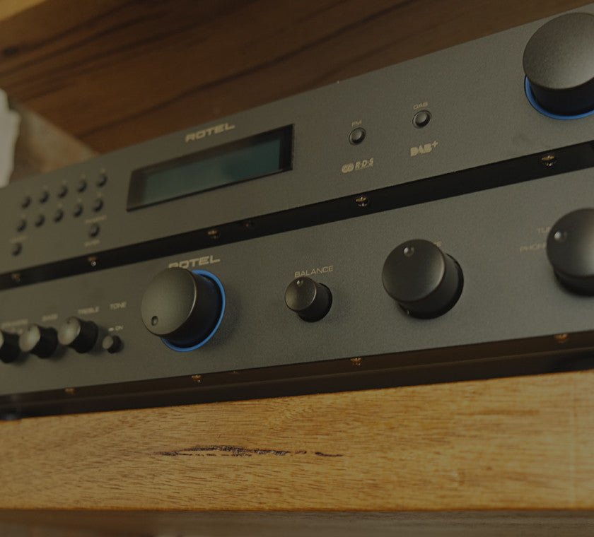 HI-FI COMPONENTS - Vinyl Revival