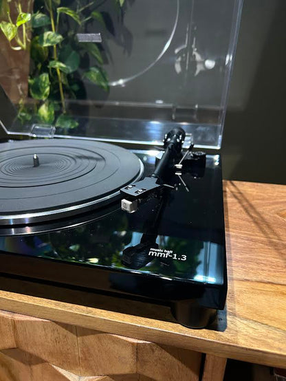 The Gloss Black Turntable Pack