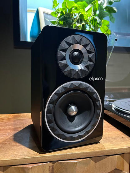 The Gloss Black Turntable Pack