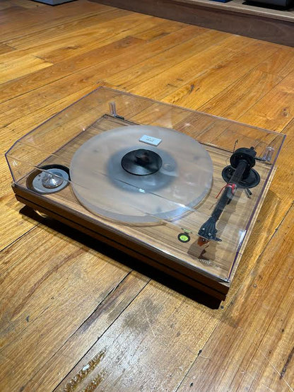 Music Hall MMF 7.3se Turntable (Open Box)
