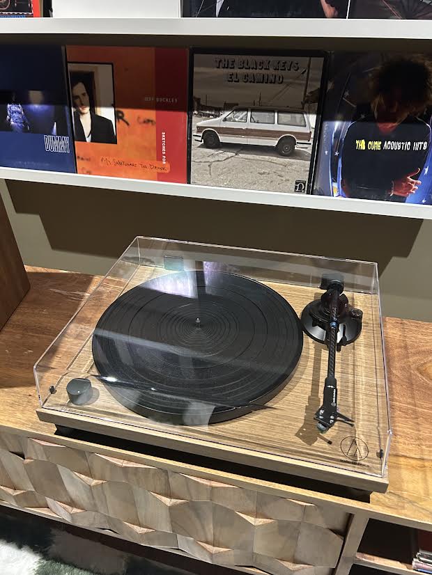 The Tuk In Turntable Pack