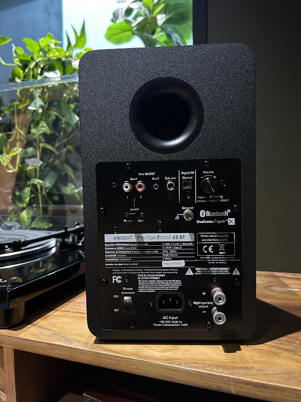 The Gloss Black Turntable Pack