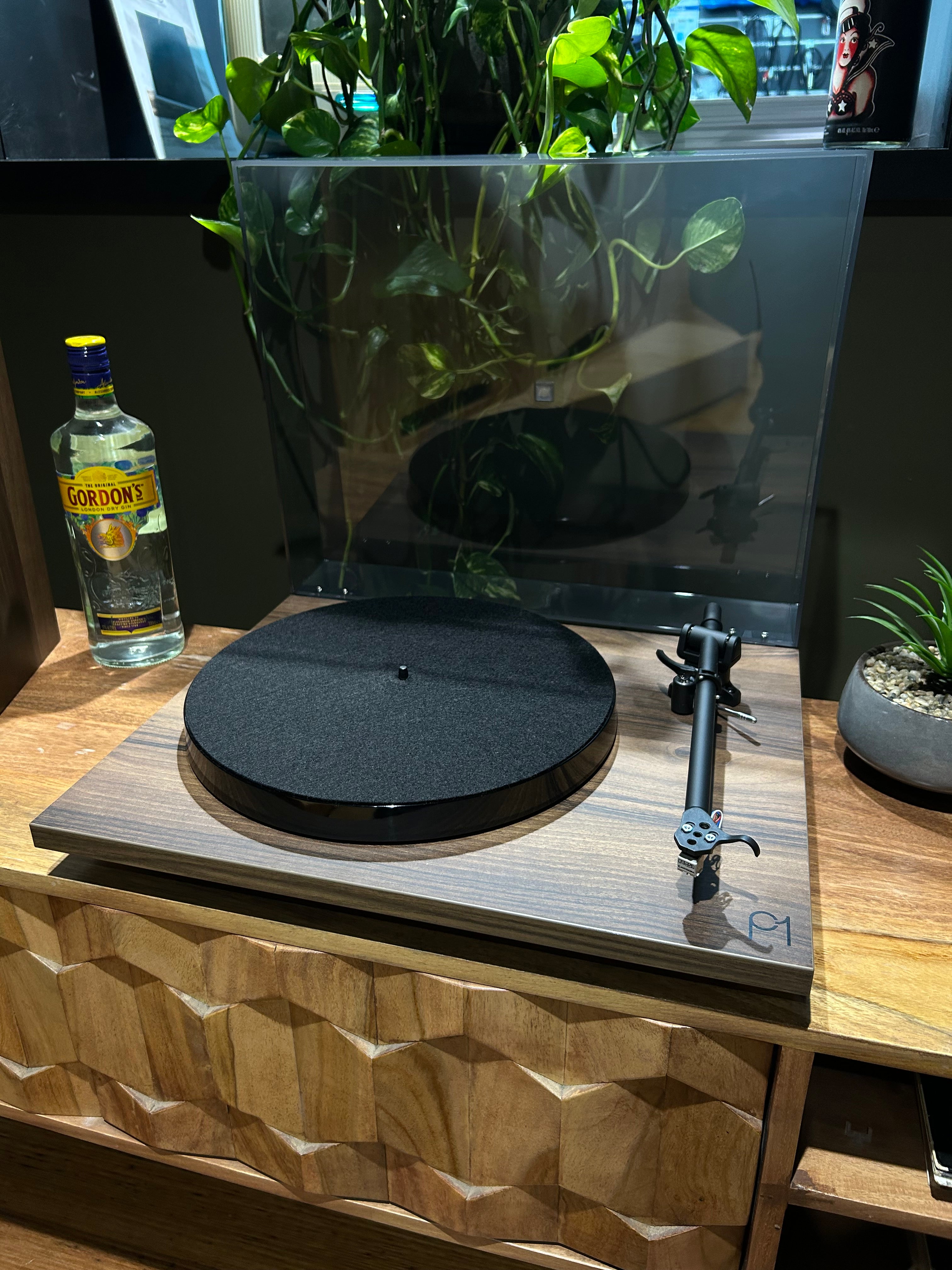 The Upper Elipson Turntable Pack