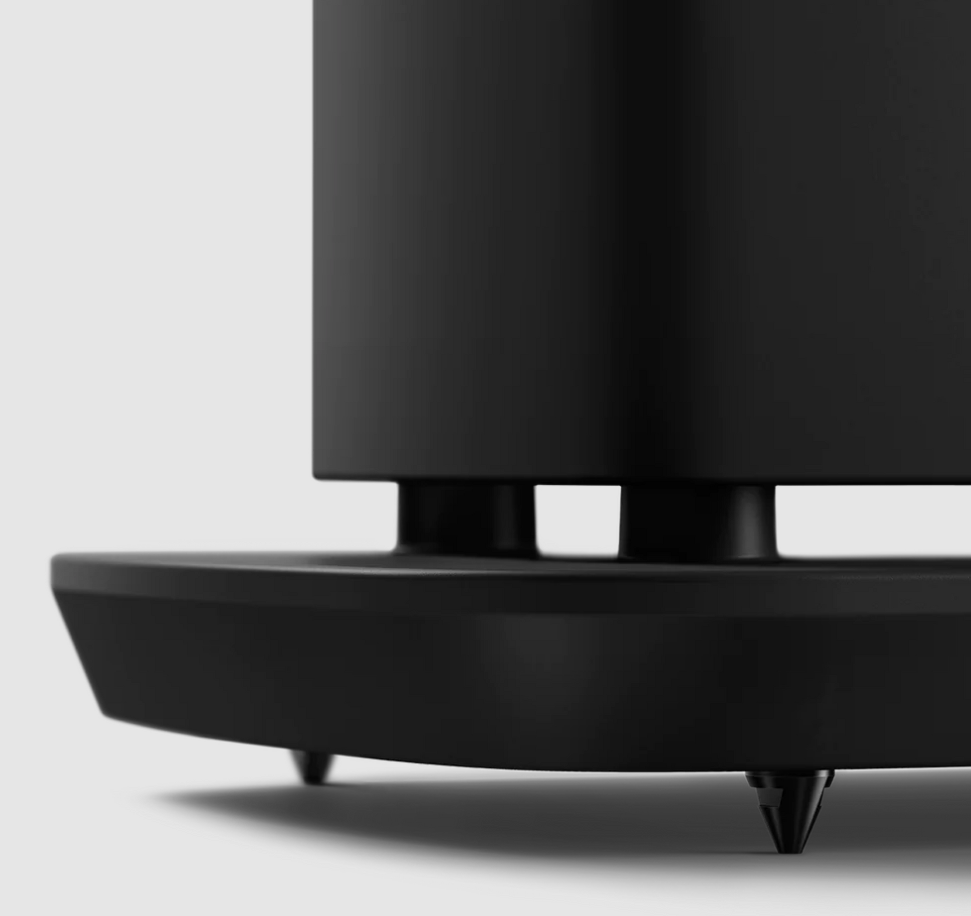 KEF LS60 Wireless Floorstanding Speakers Speakers in Carbon Black -  speaker base image