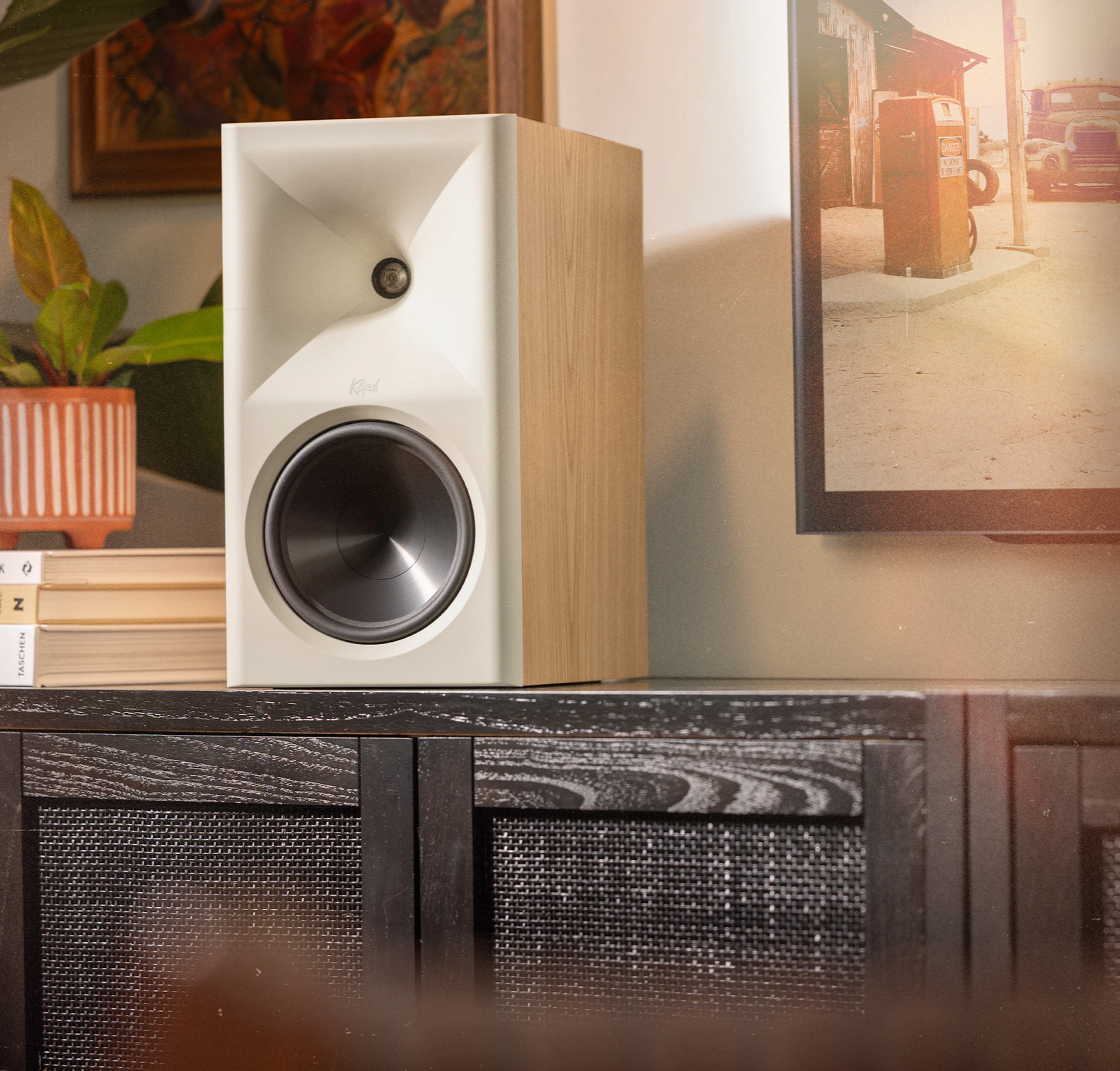 Klipsch The Sevens II Powered Speaker Pair in Red Oak, in room
