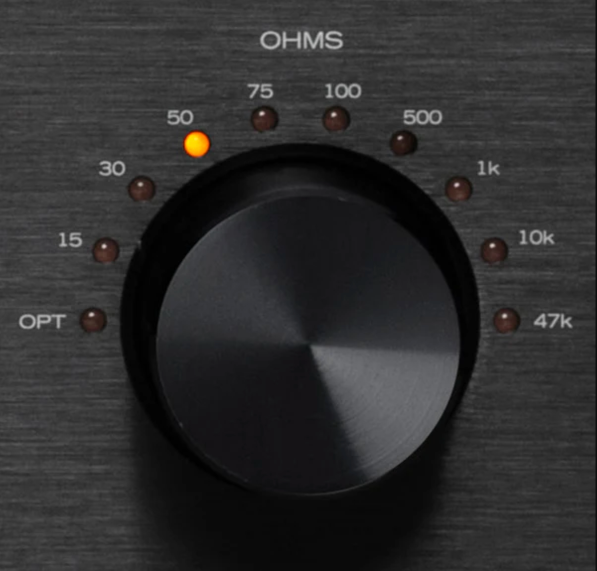 Mobile Fidelity (MoFi Electronics) MasterPhono Phono Stage. Image of Loading dial