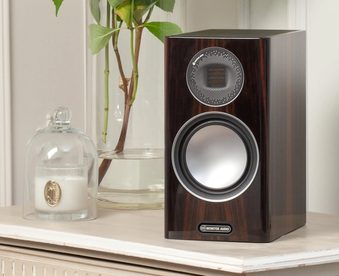 Monitor Audio Gold 100 5G Bookshelf Speakers In Piano Black (pair)