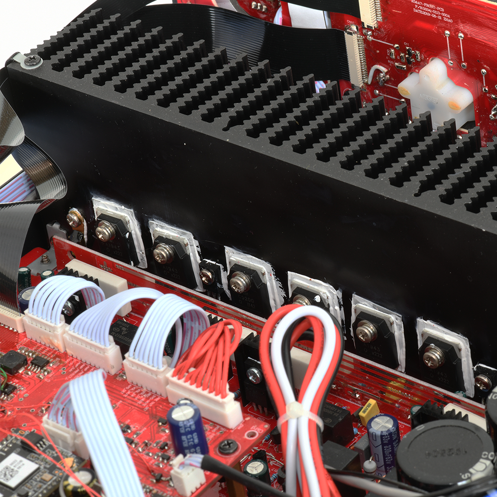 The Advance Paris PlayStream A7 is a connected integrated amplifier. With a power of 2x115W/8Ω in class AB, the A7 has been designed with the ultimate goal of satisfying the demanding audiophile. Its sound reproduction is uncompromising, compatible with all new high definition sources. Internal Image