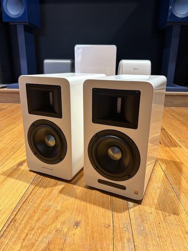 Airpulse A100 Active Speaker - Gloss White