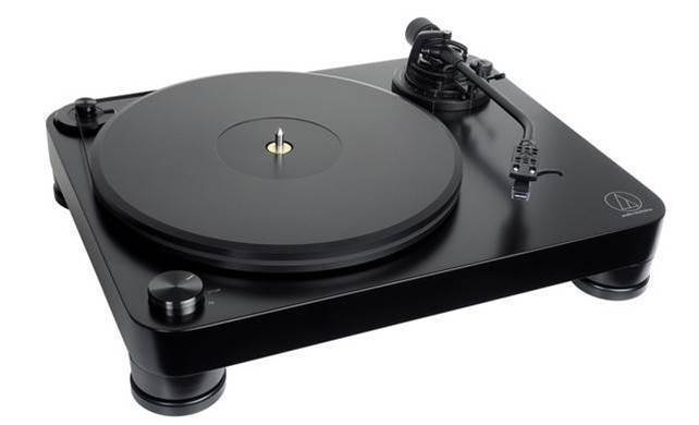Audio-Technica Turntables Audio Technica AT-LP7 Fully Manual Belt-Drive Turntable