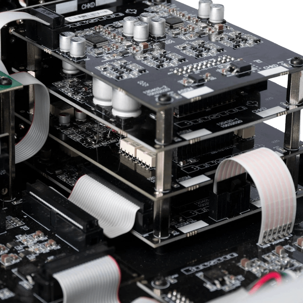 Bryston BR20-Preamplifier DAC Streamer inside peak