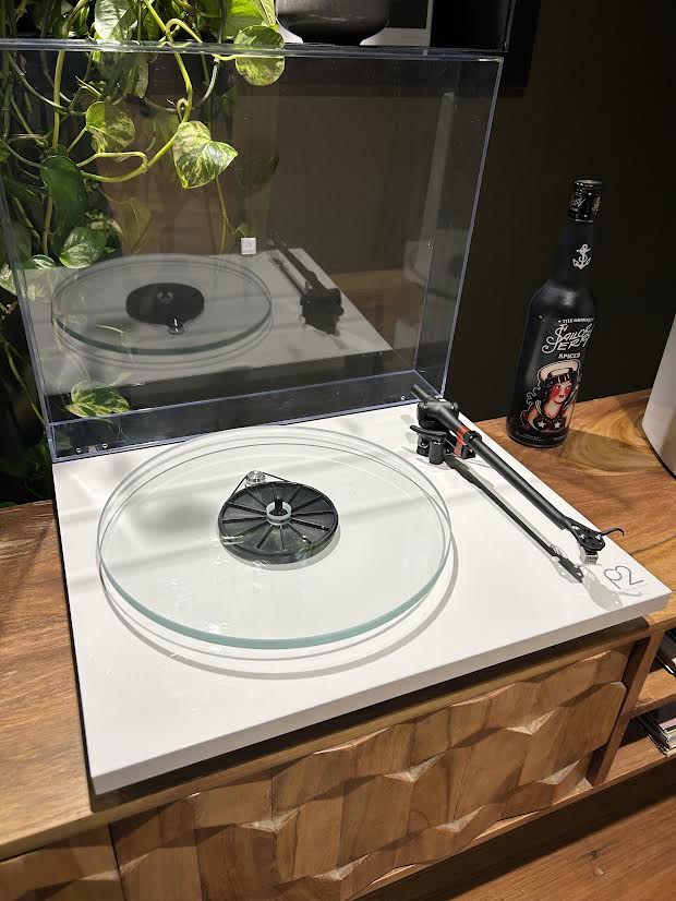 The Jamo Jammer Turntable Pack