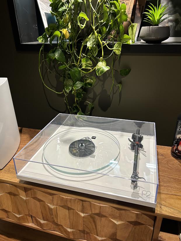 The Jamo Jammer Turntable Pack