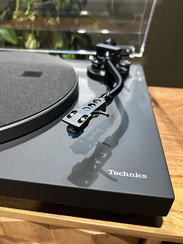 The Klipschnics Turntable Pack