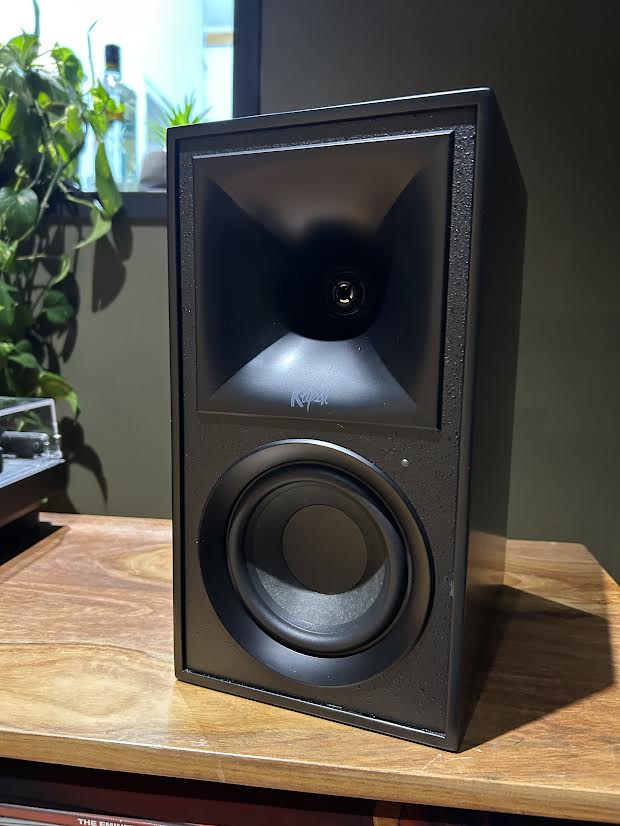 The Klipschnics Turntable Pack