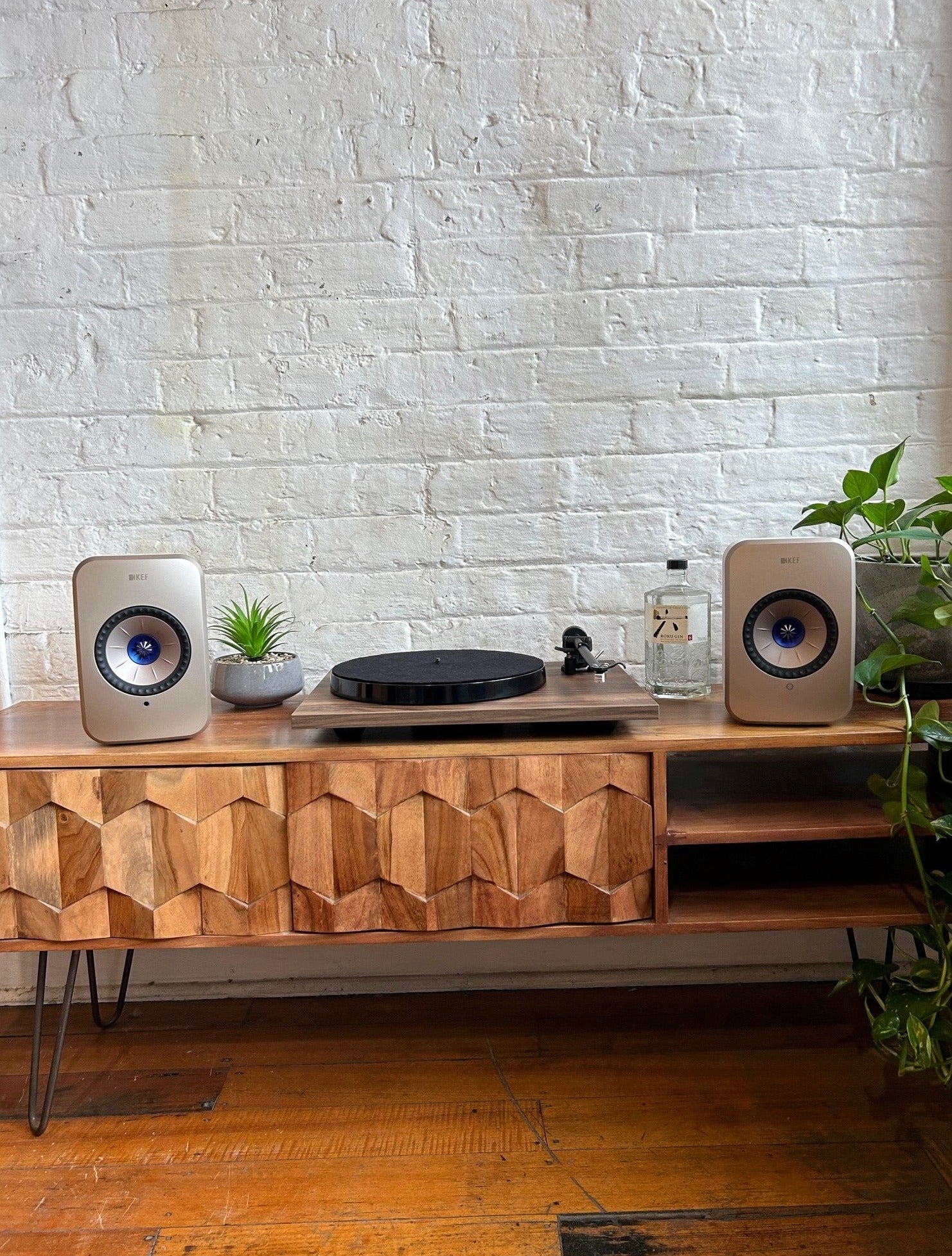 The Revolver Turntable Pack