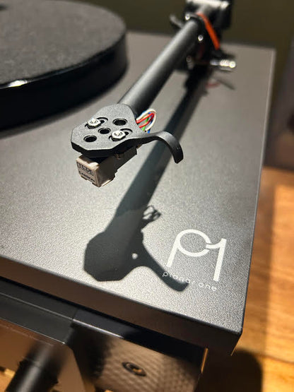 The Roku Star Turntable Pack