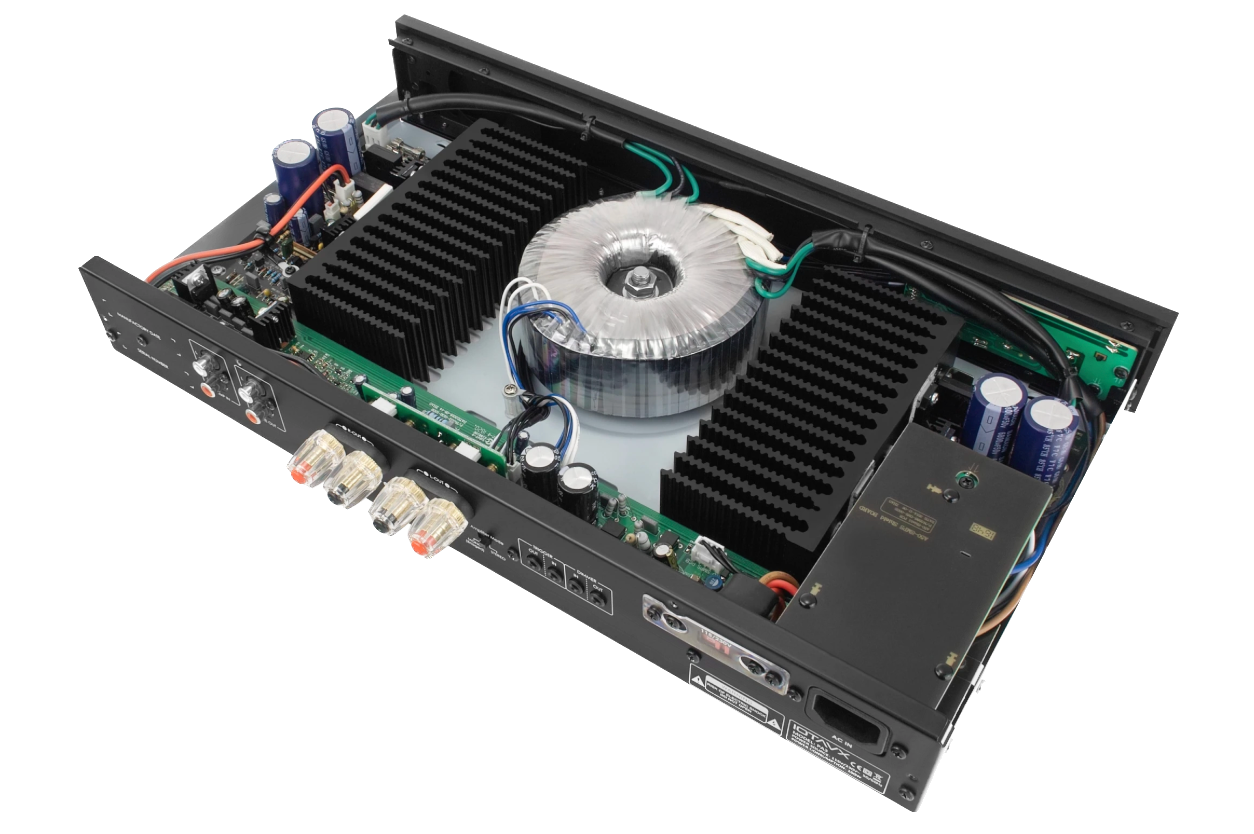 IOTA VX PA3 Stereo Power Amplifier o the inside