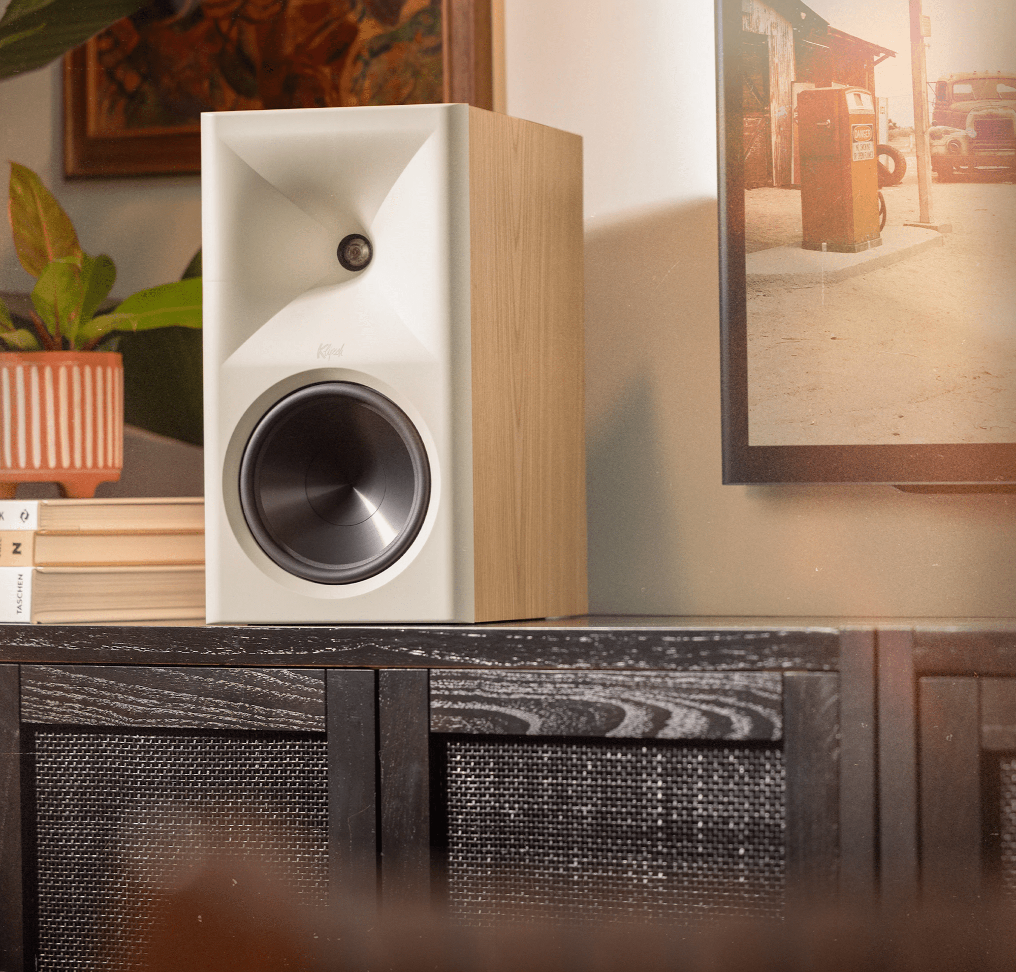 Klipsch The Sevens II Powered Speaker Pair in Red Oak, in room