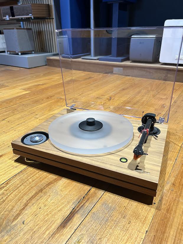 Music Hall MMF 7.3se TurntableTurntablesMusic HallVinyl Revival