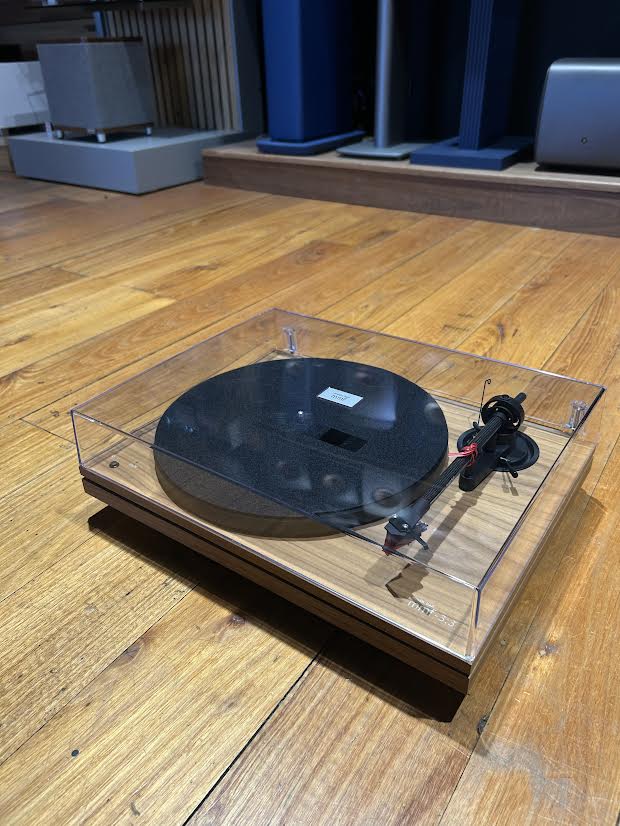 Music Hall MMF 3.3 Turntable - Walnut