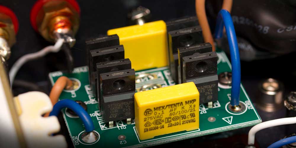 PrimaLuna Integrated Amplifiers PrimaLuna EVO 300 Tube Integrated Amplifier