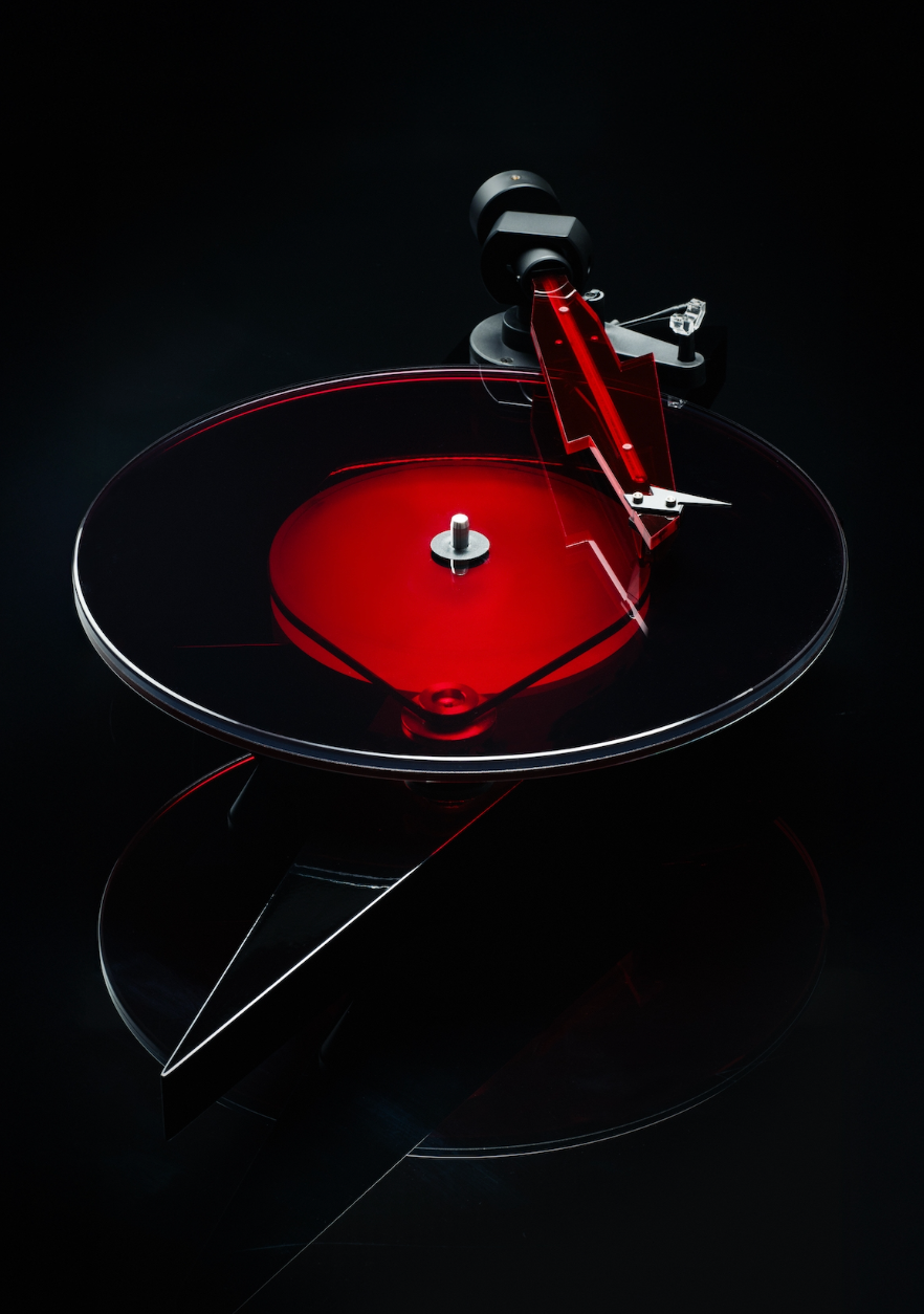 ProJect AC/DC Special Edition Turntable with Ortofon Red Cartridge, closeup