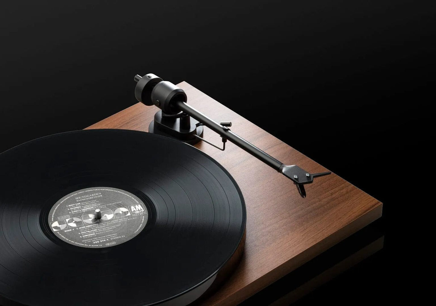 ProJect Audio Systems Turntables ProJect E1 BT Turntable Walnut