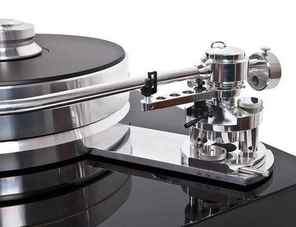 ProJect Signature 10 Turntable with Ortofon Cadenza Black Cartridge, counterbalance
