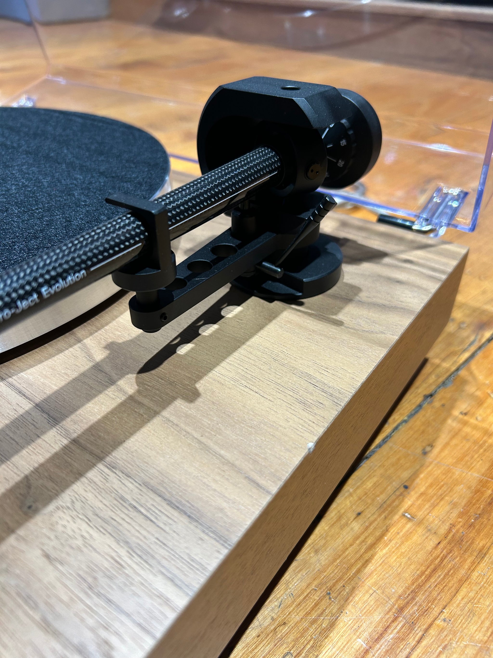 ProJect X8 Evolution Turntable Walnut (open box)