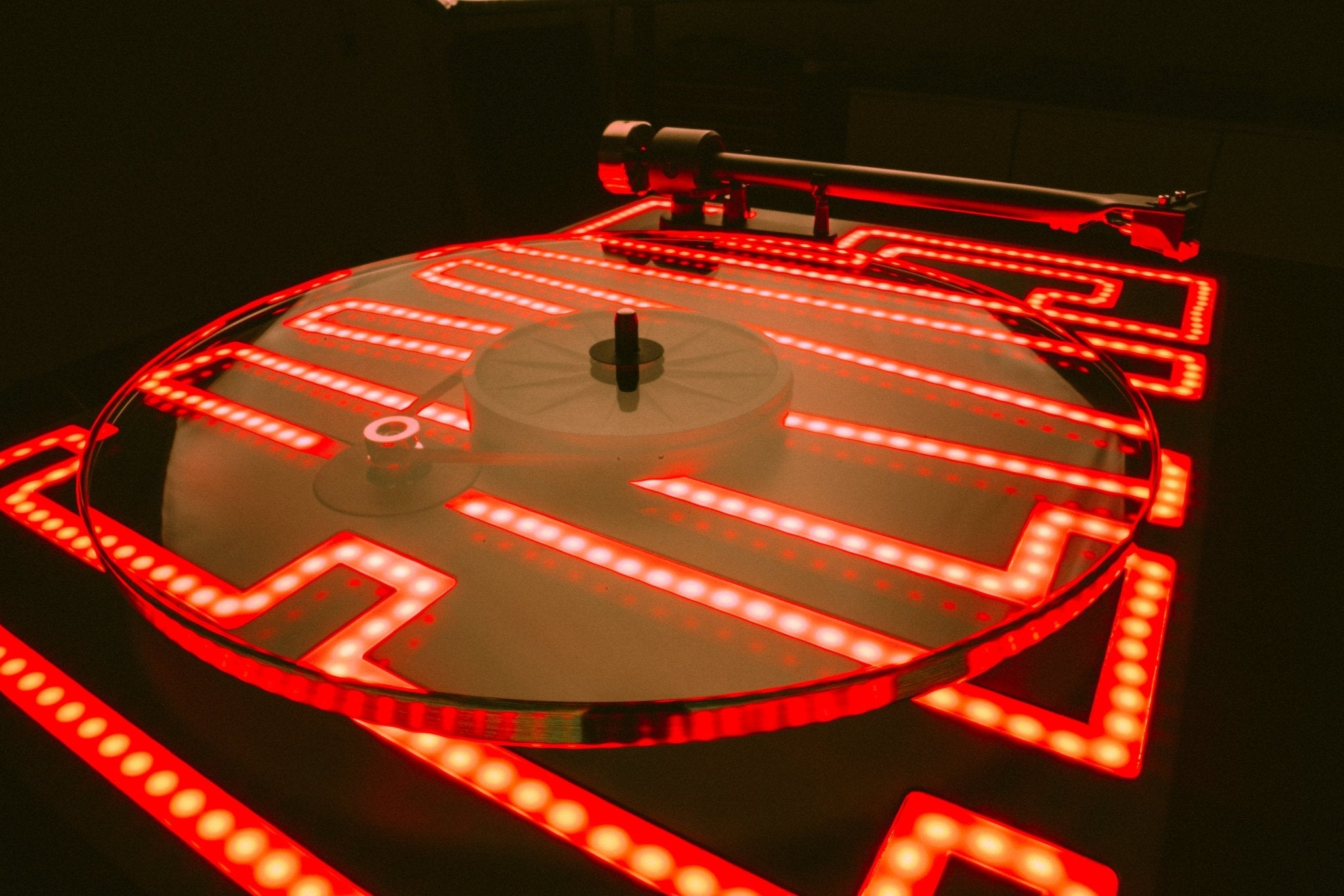 ProJect Elvis Special Edition Turntable with Sumiko Rainier Cartridge - hero