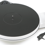 ProJect RPM 3 Carbon Turntable with Ortofon 2M Silver Cartridge in gloss white