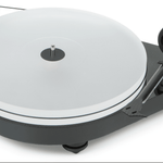 ProJect RPM 5 Carbon Turntable with Ortofon 2M Bronze Cartridge in Piano Black
