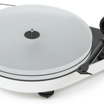 ProJect RPM 5 Carbon Turntable with Ortofon 2M Bronze Cartridge in Gloss White