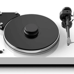 ProJect Xtension 9 Evolution Turntable in high gloss white