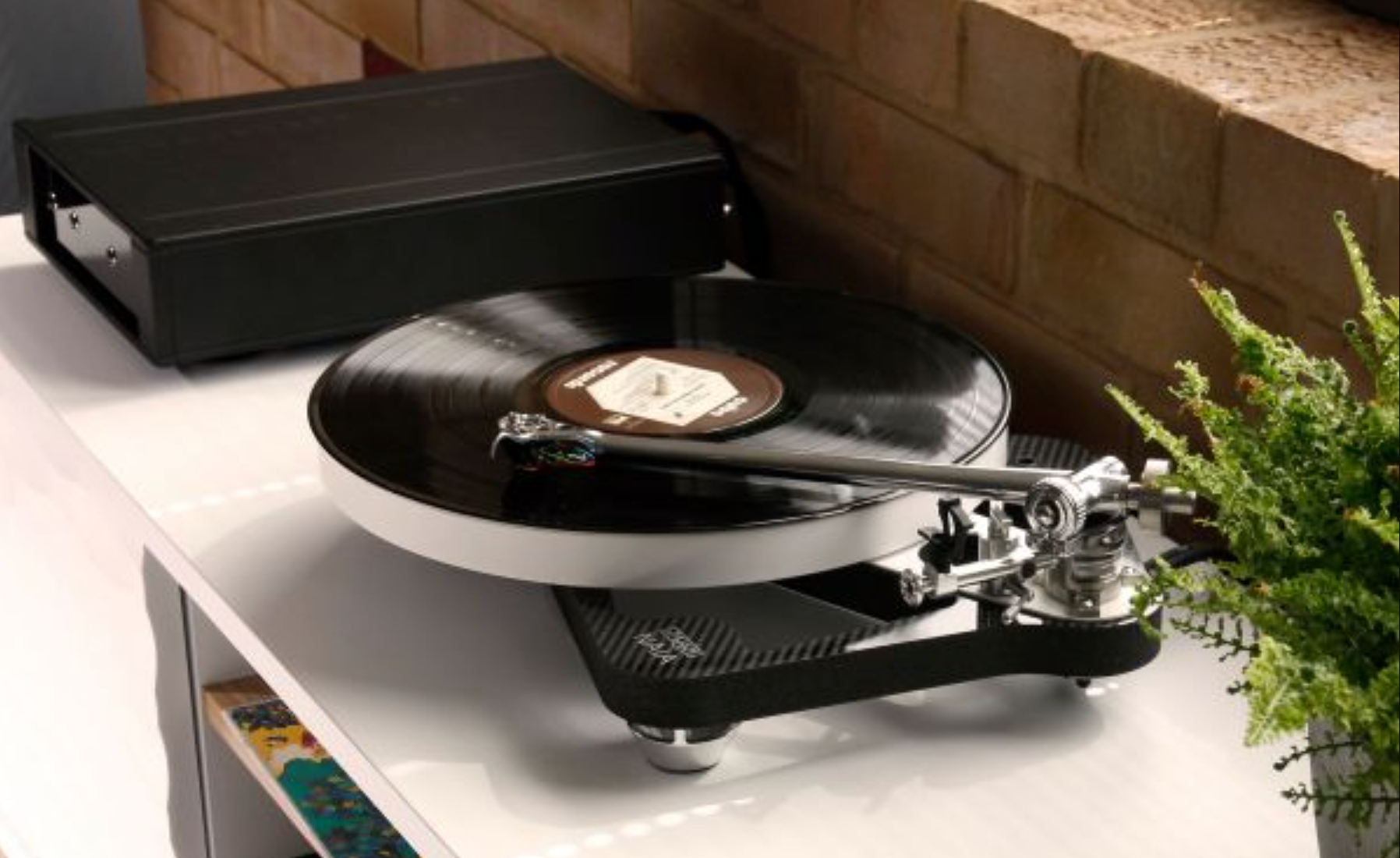 Rega RB Titanium Tonearm, shown on Planar Naia Turntable