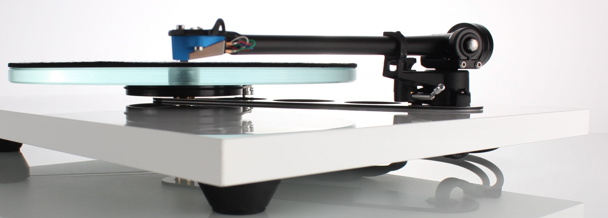 Rega RB330 Tonearm, mounted
