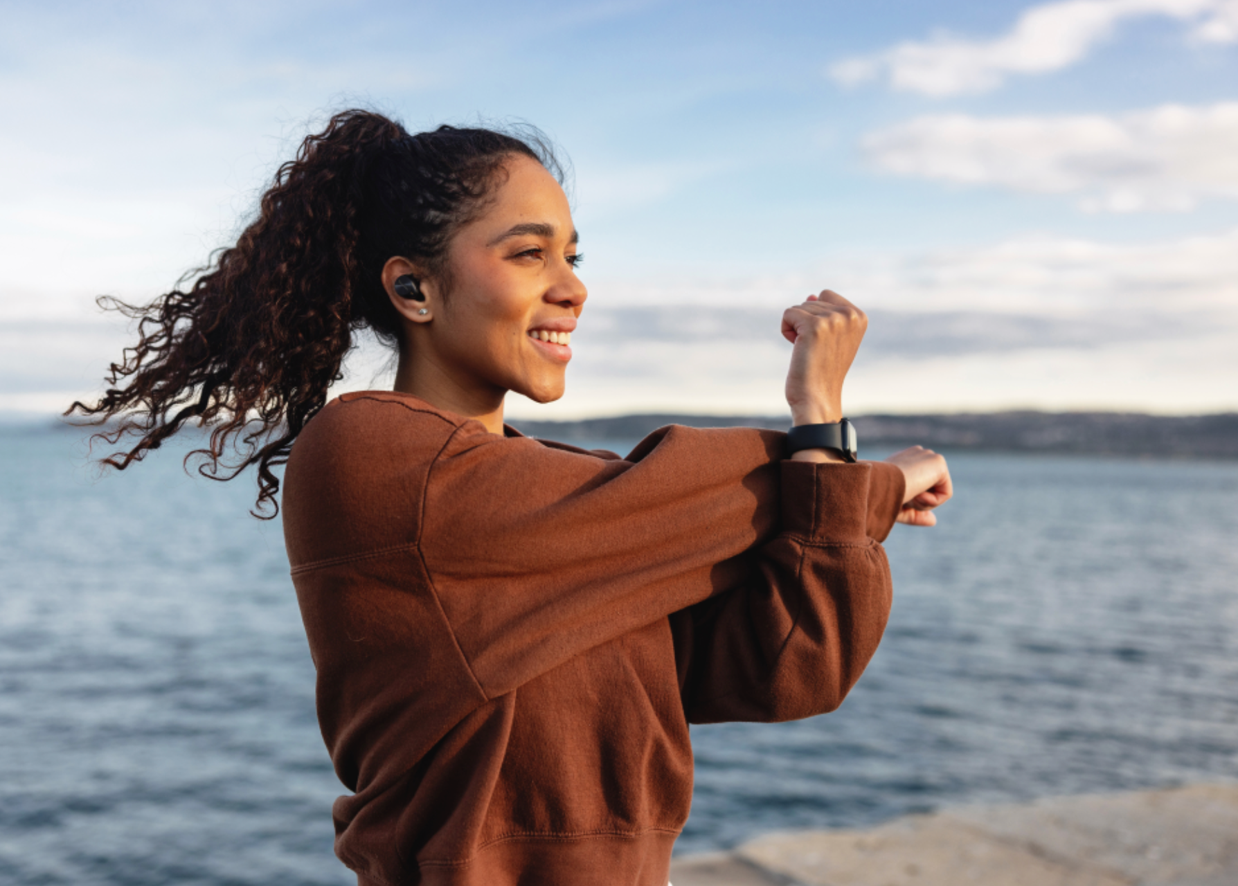 Technics EAH-AZ80 Noise Cancelling Earbuds, active image